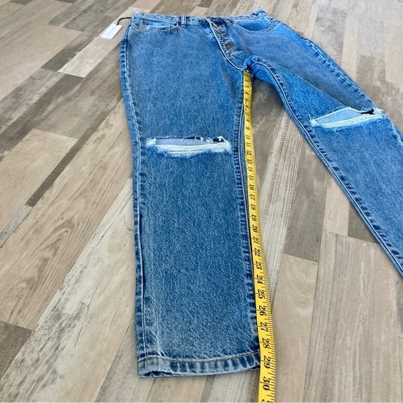 We Wore What Danielle High Rise Straight Leg Distressed Jeans Size 31 NWT EB - Picture 13 of 16